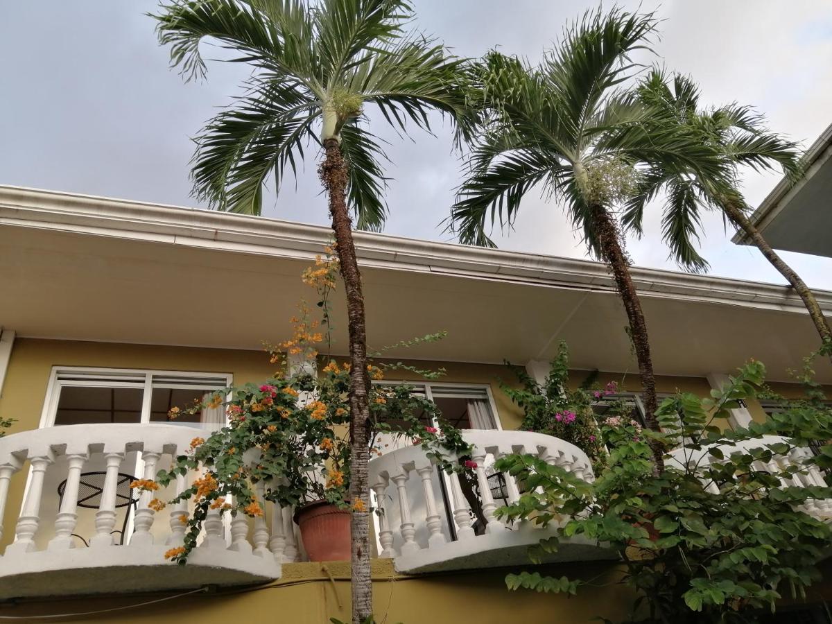 Hotel Malinche Quepos Bagian luar foto