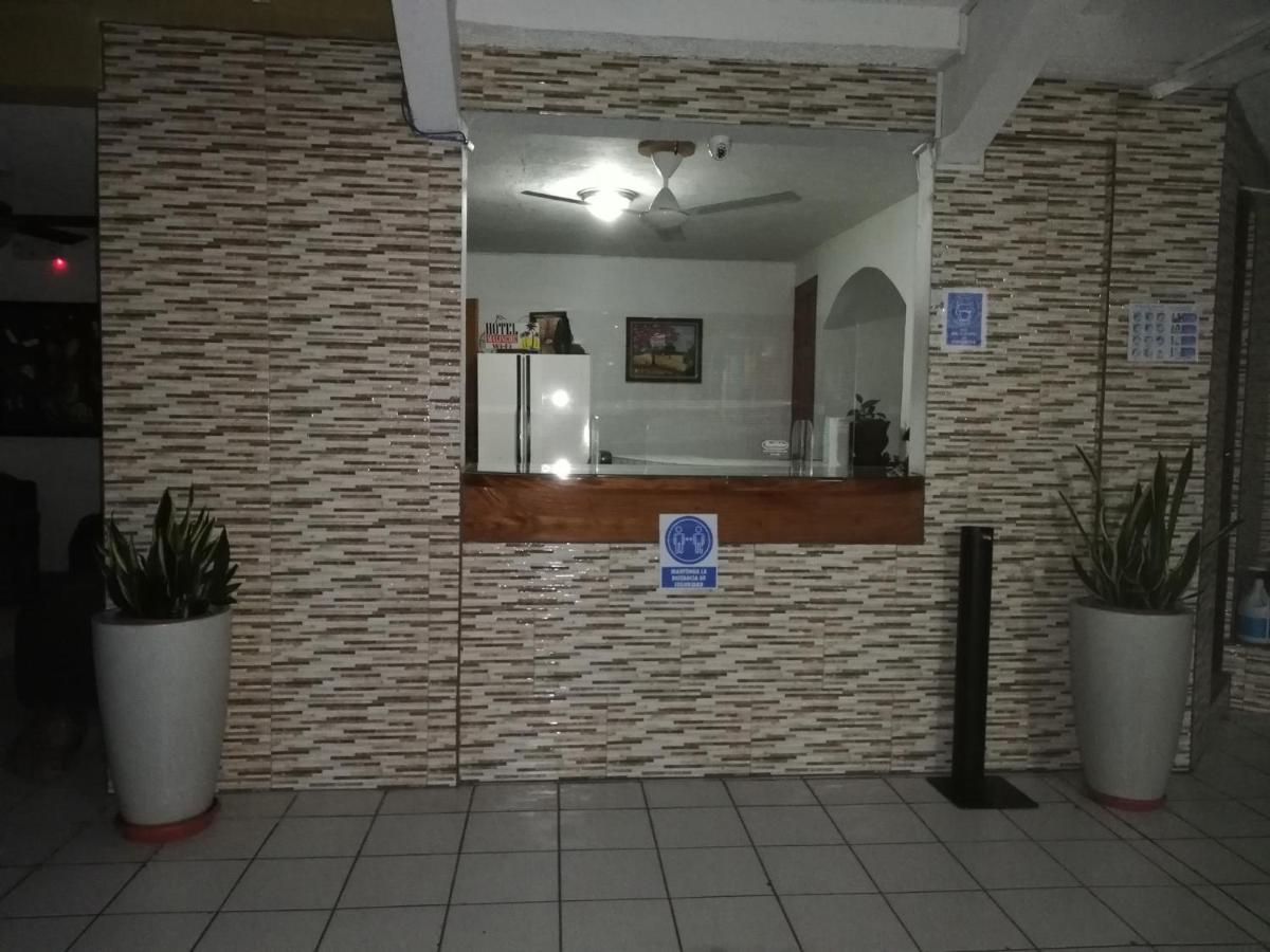 Hotel Malinche Quepos Bagian luar foto