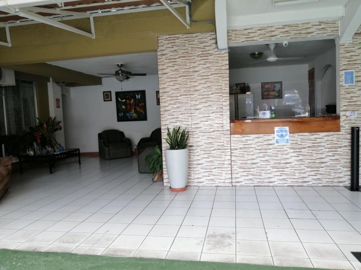Hotel Malinche Quepos Bagian luar foto