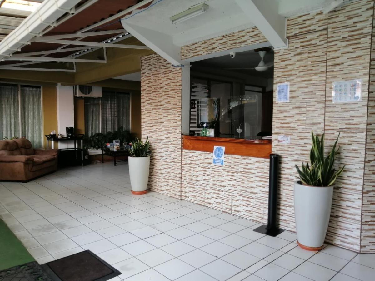 Hotel Malinche Quepos Bagian luar foto