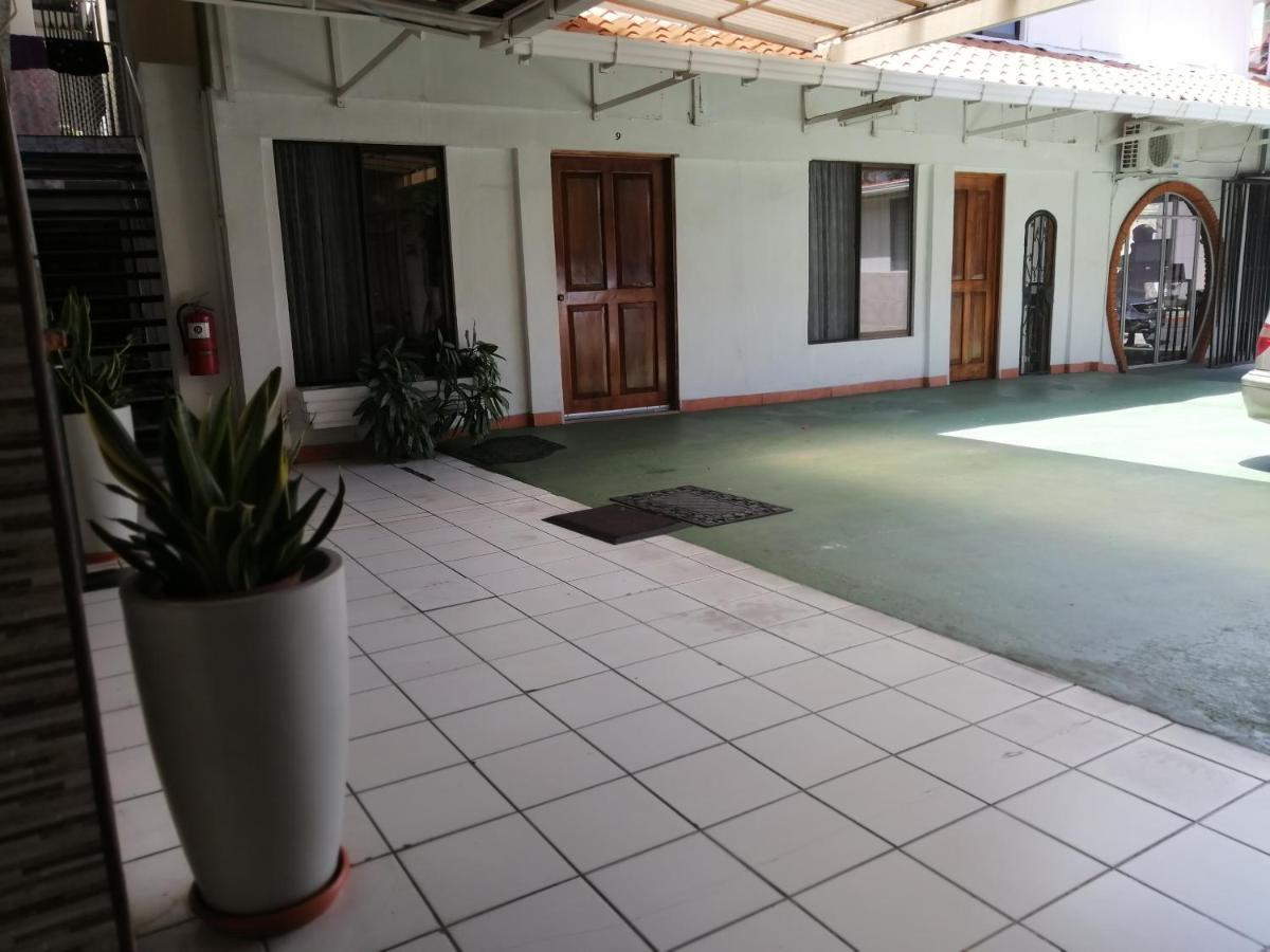 Hotel Malinche Quepos Bagian luar foto