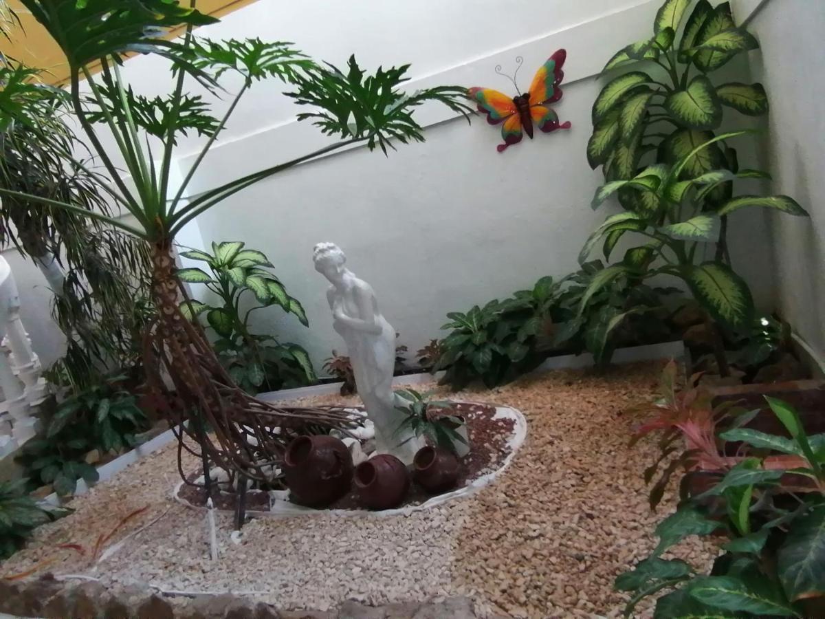 Hotel Malinche Quepos Bagian luar foto