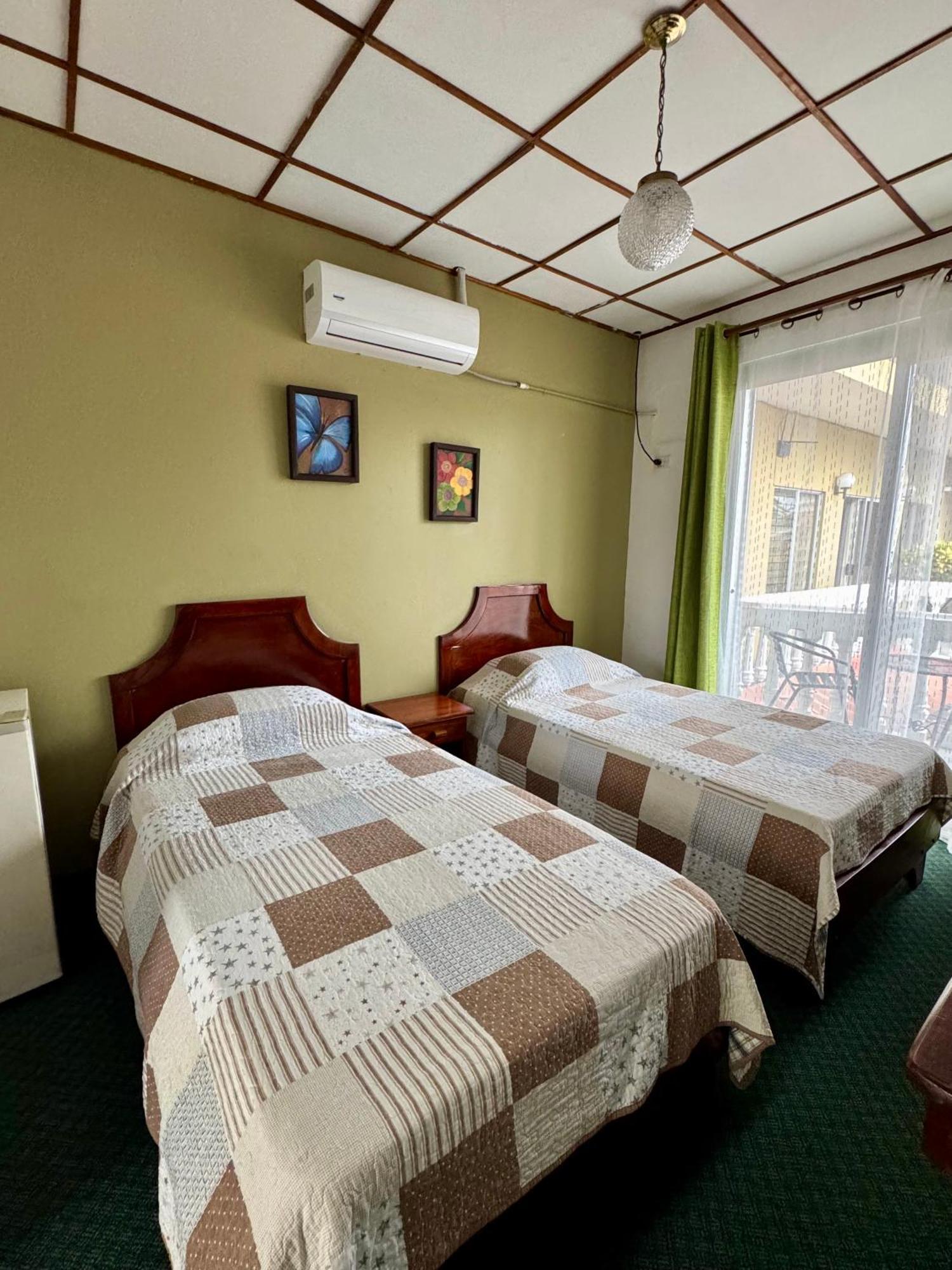 Hotel Malinche Quepos Bagian luar foto