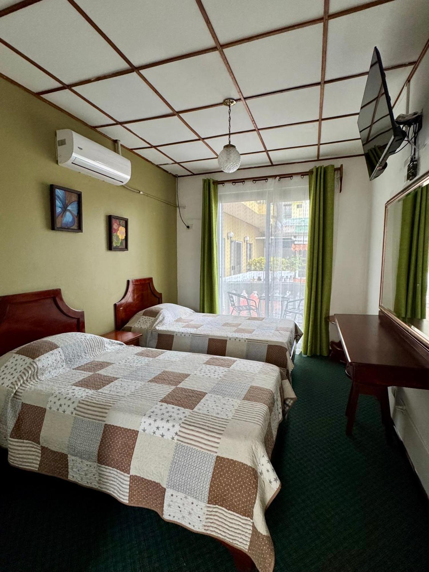Hotel Malinche Quepos Bagian luar foto